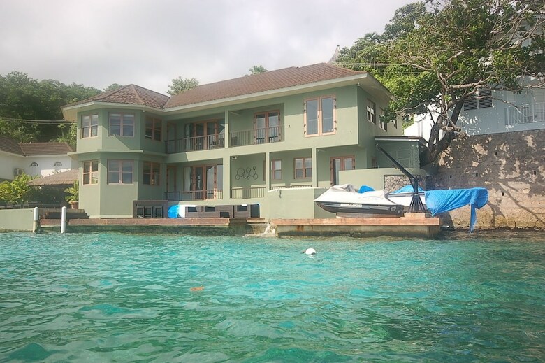 San Bar 6br By Jamaican Treasures