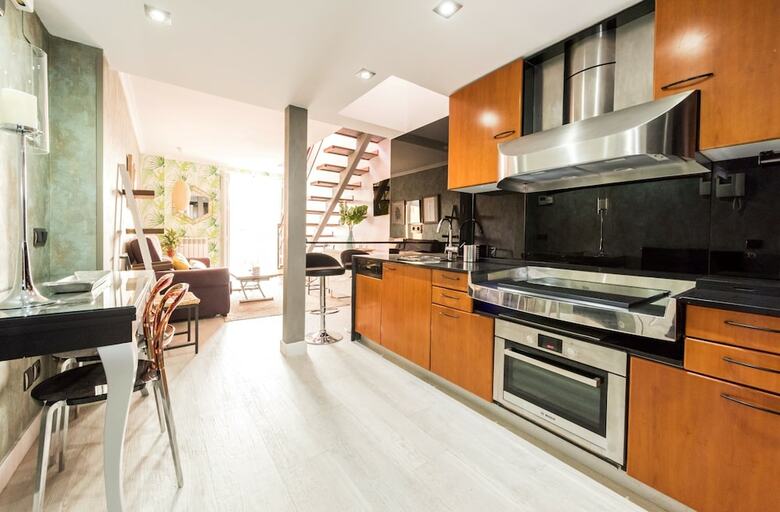Apartamentos Fernando VI City Center