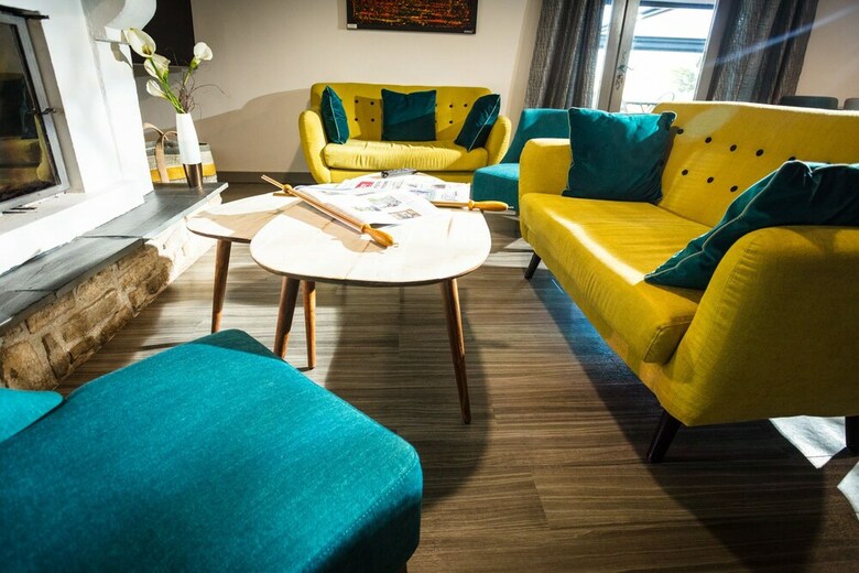 Hotel H�tel Saint Geni�s
