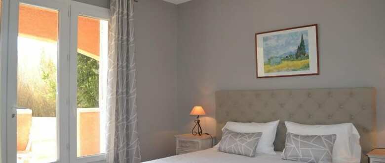 Hotel H�tel Saint Geni�s