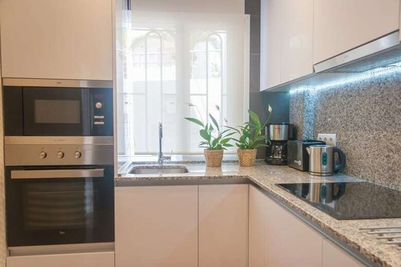 Apartamentos Huertos Canovas Nerja