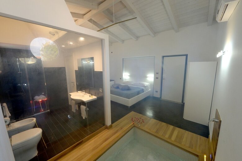 X Hotel