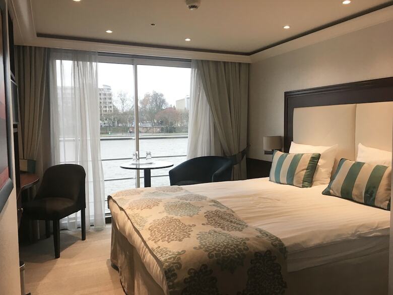 Hotel Select Ms Charles Dickens - Neuss