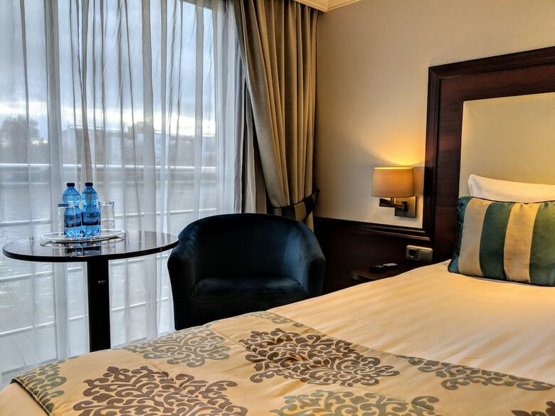 Hotel Select Ms Charles Dickens - Frankfurt
