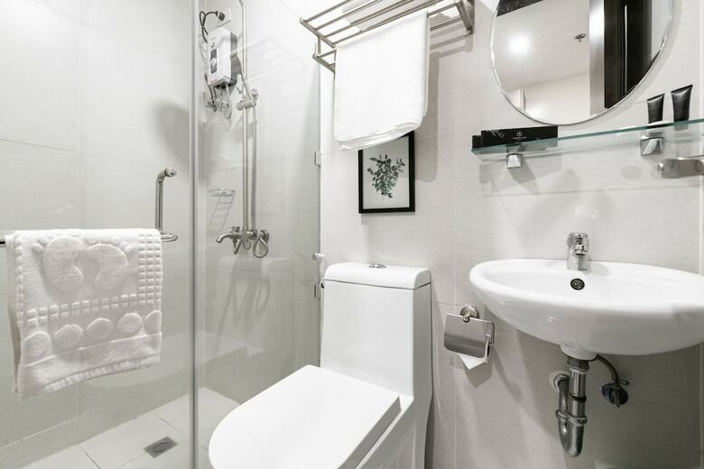 Artemis Place Makati Hotel