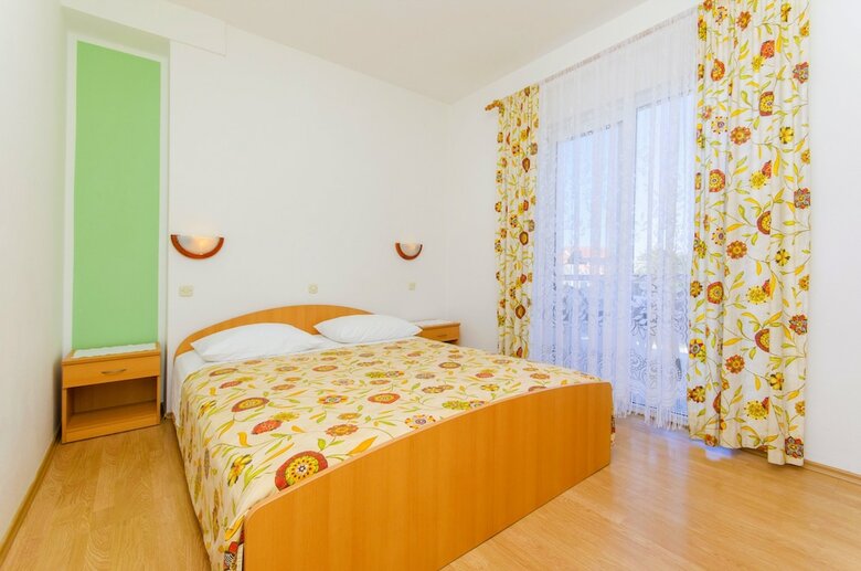 Apartments Biserka