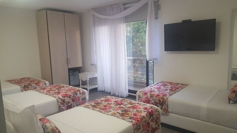 Hotel Arvut Collection