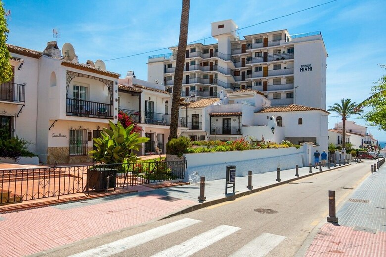 Apartamentos Aptos Pueblo Andaluz Canovas Nerja