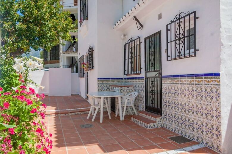 Apartamentos Aptos Pueblo Andaluz Canovas Nerja
