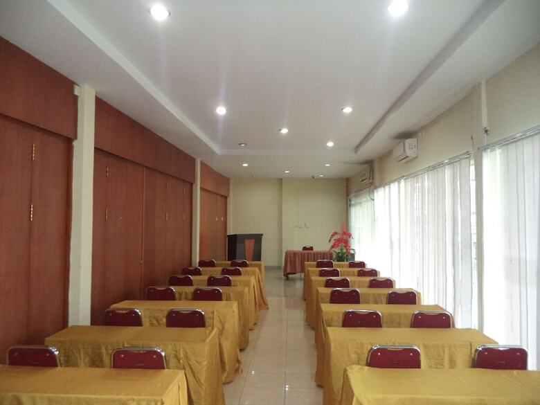 Parma City Hotel