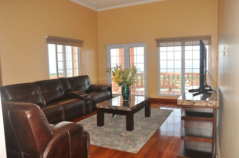 Sun Rise Luxurious Condos By The Vacation Casa