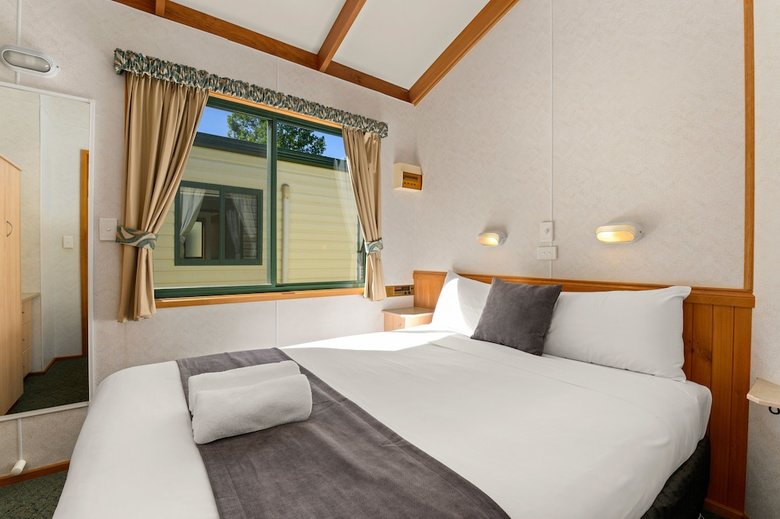 Cabana Bright Riverside Holiday Park