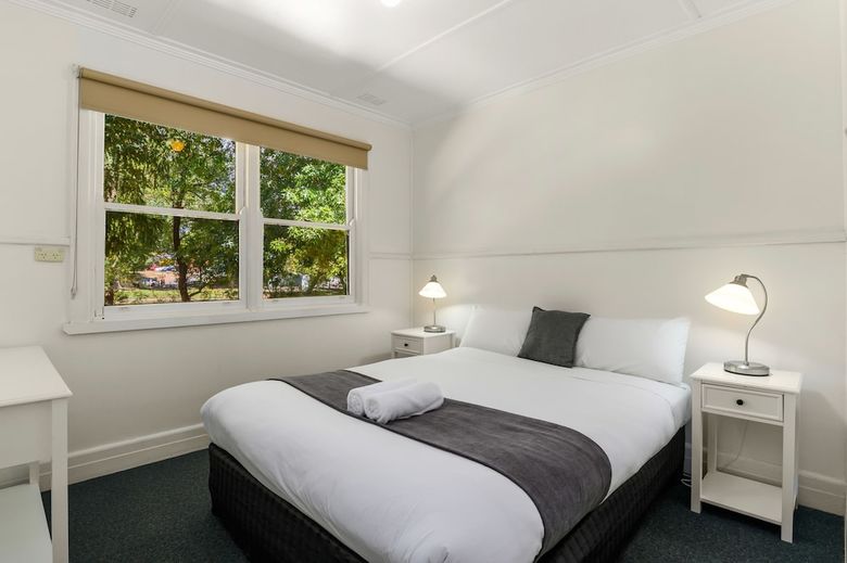 Cabana Bright Riverside Holiday Park