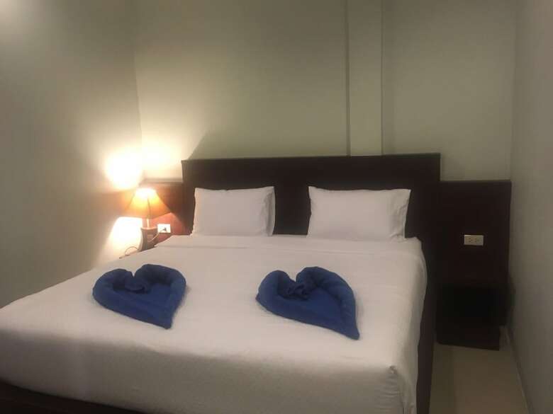 Pinthong Aonang Villa