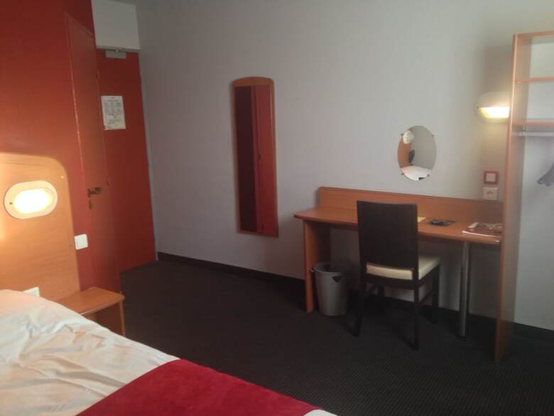 Hotel Initial By Balladins Amiens / Longueau