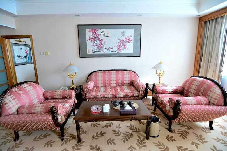 Weihaiwei Hotel