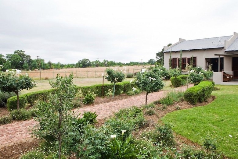 Bed & Breakfast Bullfrogs Nest Guesthouse