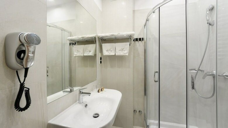 Hotel Apis