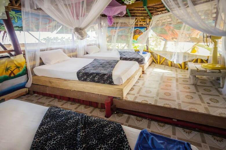 Hostal Leaf House Bungalow - Hostel