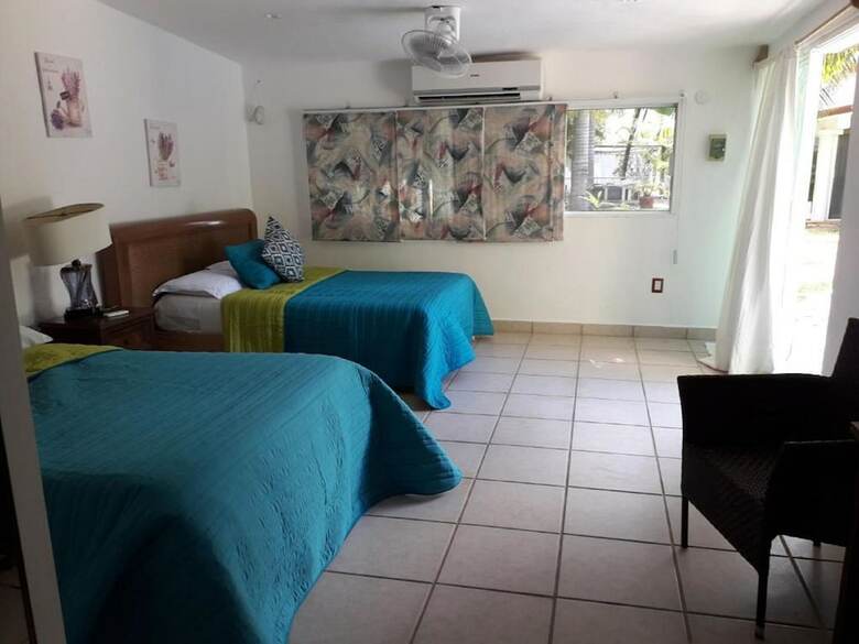 Villa Airport B&B
