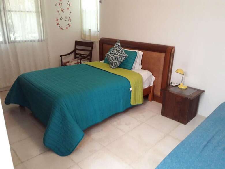 Villa Airport B&B