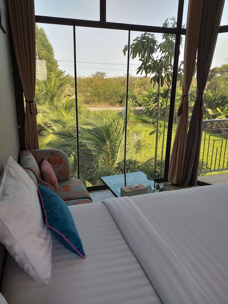 Hotel Plern Salaya Resort