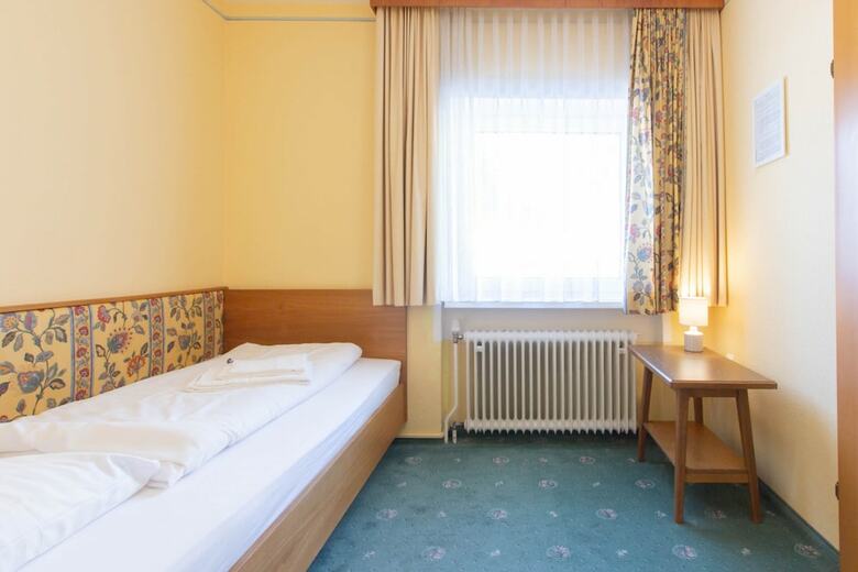 Hostal Jugendhaus Edelwei�