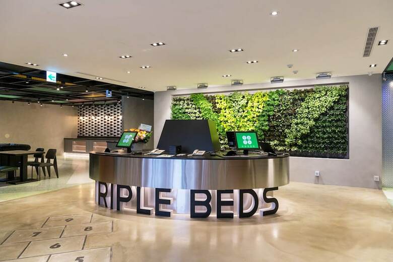 Green World Triplebeds Hotel