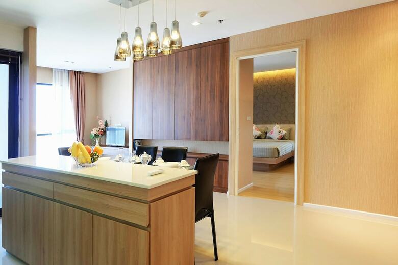 Kanyarat Lakeview Condominium By Wilai