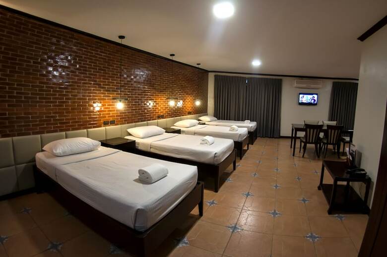 Vigan Plaza Hotel