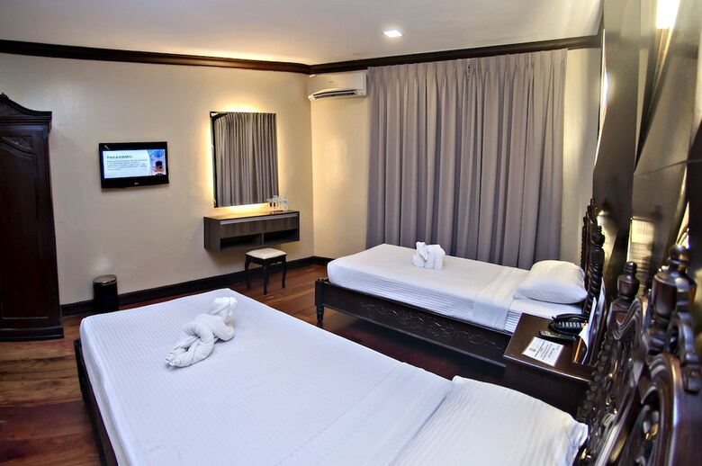 Vigan Plaza Hotel