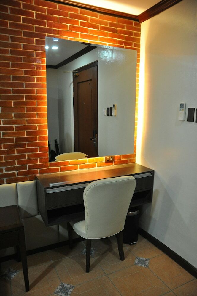 Vigan Plaza Hotel