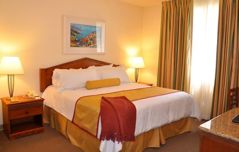 Club de Soleil All-suite Resort