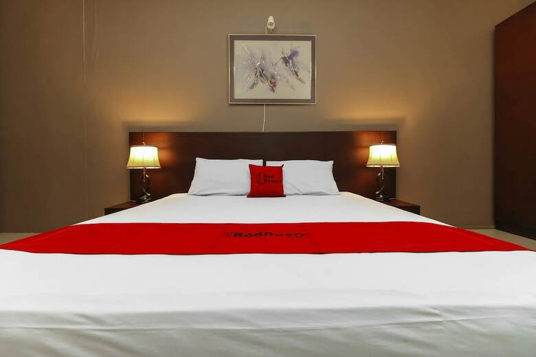 Hotel Reddoorz Plus @ Batam Center