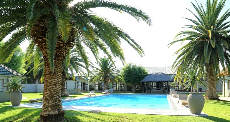 Kalahari Arms Hotel