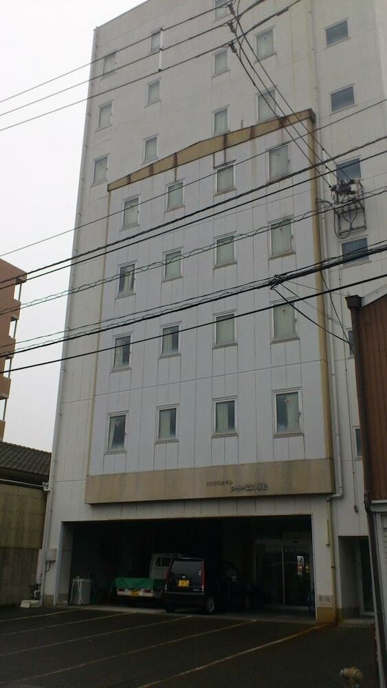 Business Hotel Chateau Est Takamatsu