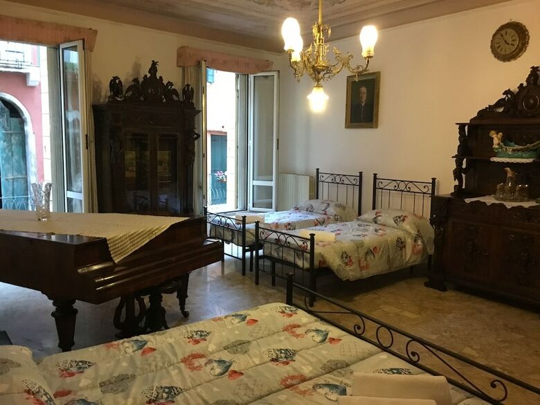 Hotel Venice Sun Apartment And Rooms