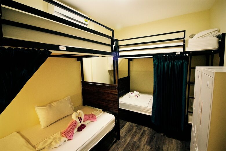 Hostal Art Hotel Sanamchai