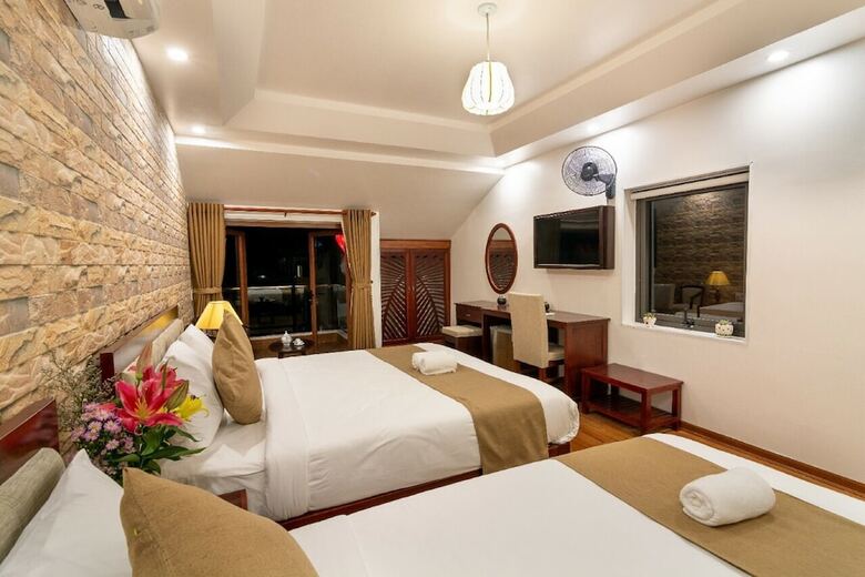 Hotel Flame Flowers Homestay