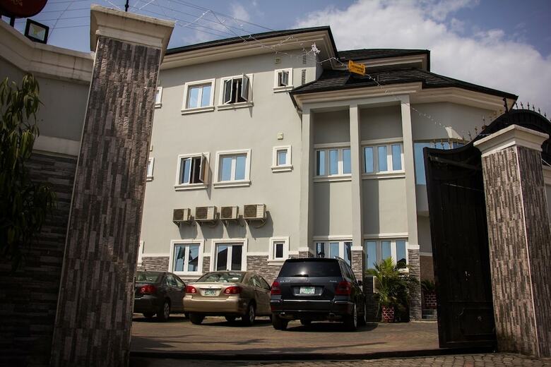 Hotel Sweet Season Luxury Suites