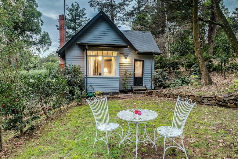 Forest Edge Cottage At Merrow Cottages
