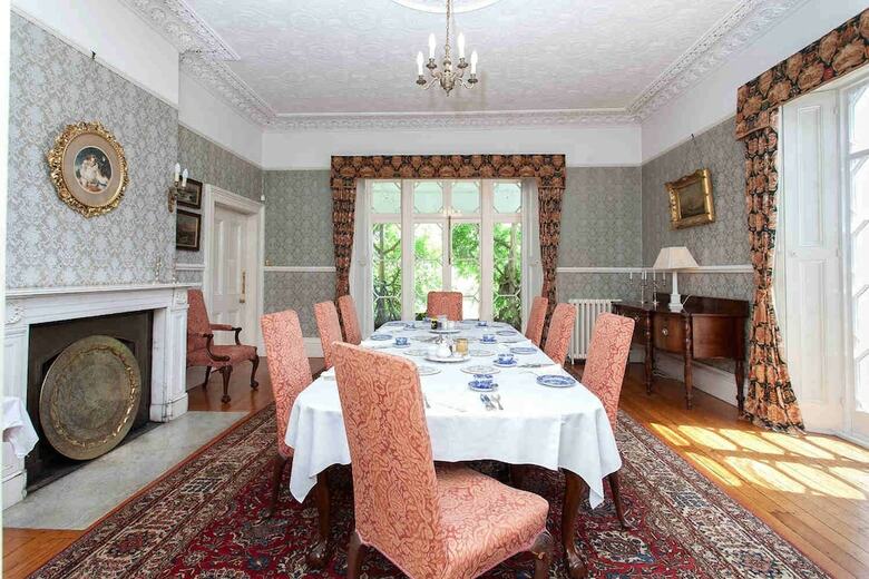 Bed & Breakfast Hollybank House