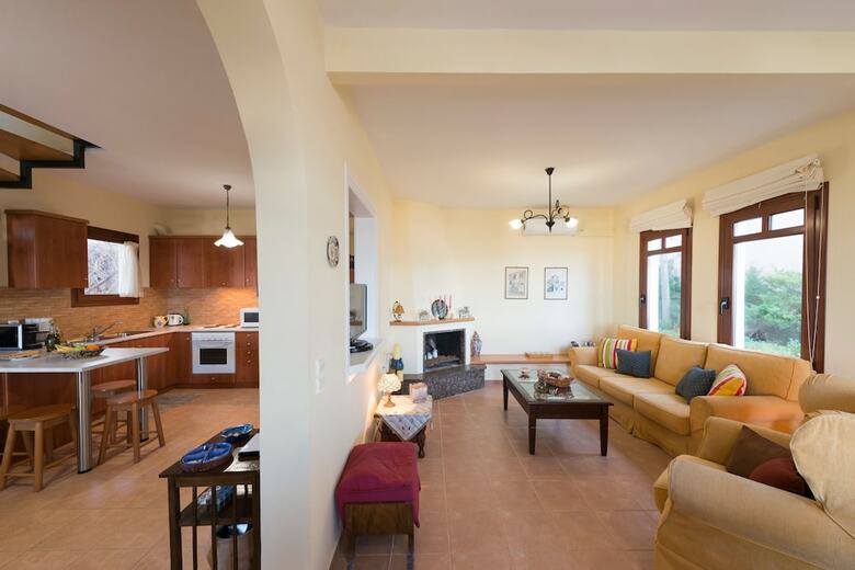 Odysseas Villa By Leaderstay