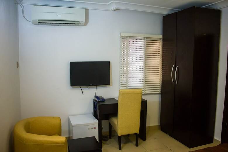 The Home Hotel Restaurant & Bar