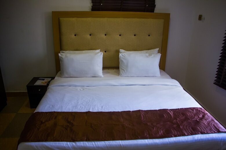 The Home Hotel Restaurant & Bar