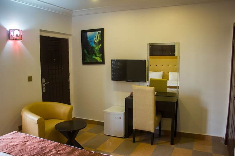 The Home Hotel Restaurant & Bar