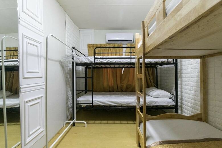 Hostal The Healing Guesthouse - Hostel