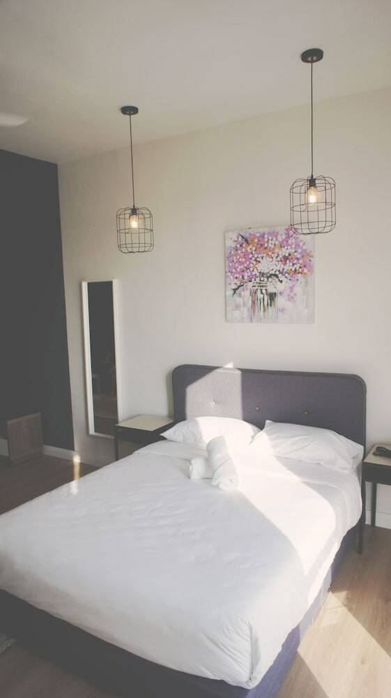Hotel Nova Sj Homestay