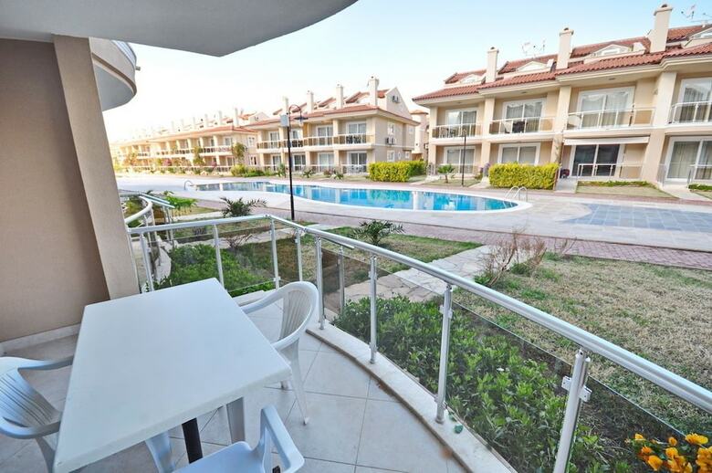 Sunset Beach Club Villas