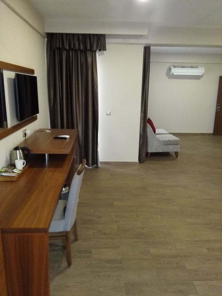 Ah Hotel And Conference